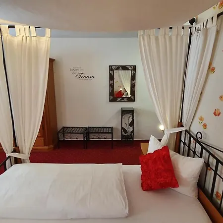 Restaurant Rebstock فندق أوبناو