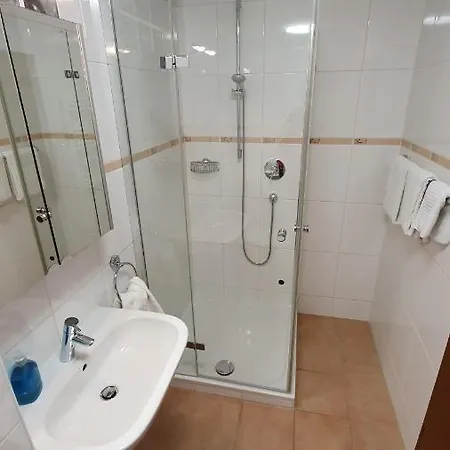 Restaurant Rebstock أوبناو