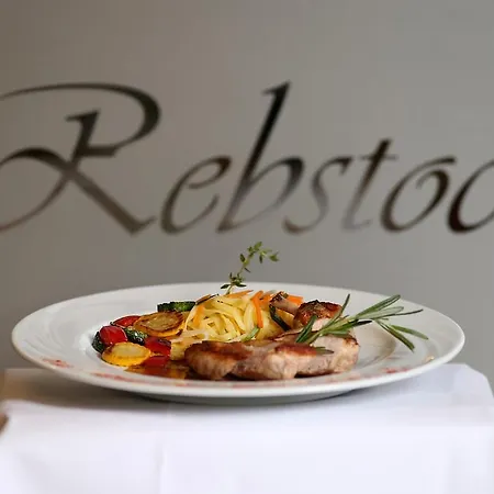 فندق Restaurant Rebstock 3*