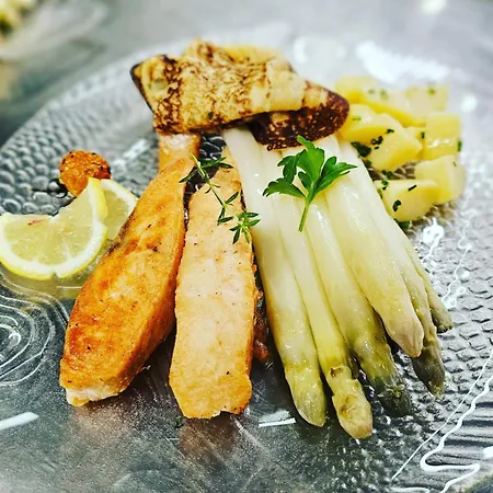 Restaurant Rebstock أوبناو