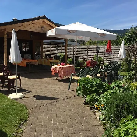 Restaurant Rebstock فندق 3*