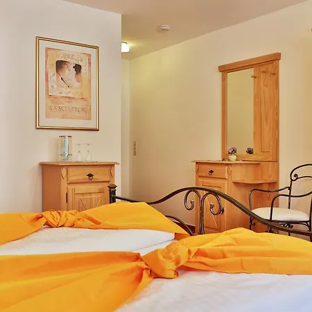 Restaurant Rebstock 3* أوبناو